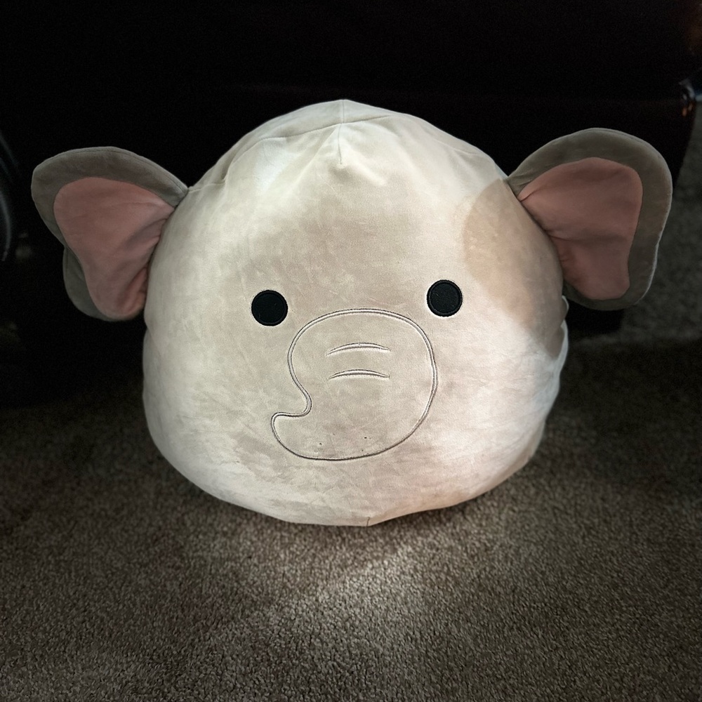 ❤️Mila Elephant Squishmallows - 16” Grey NWT